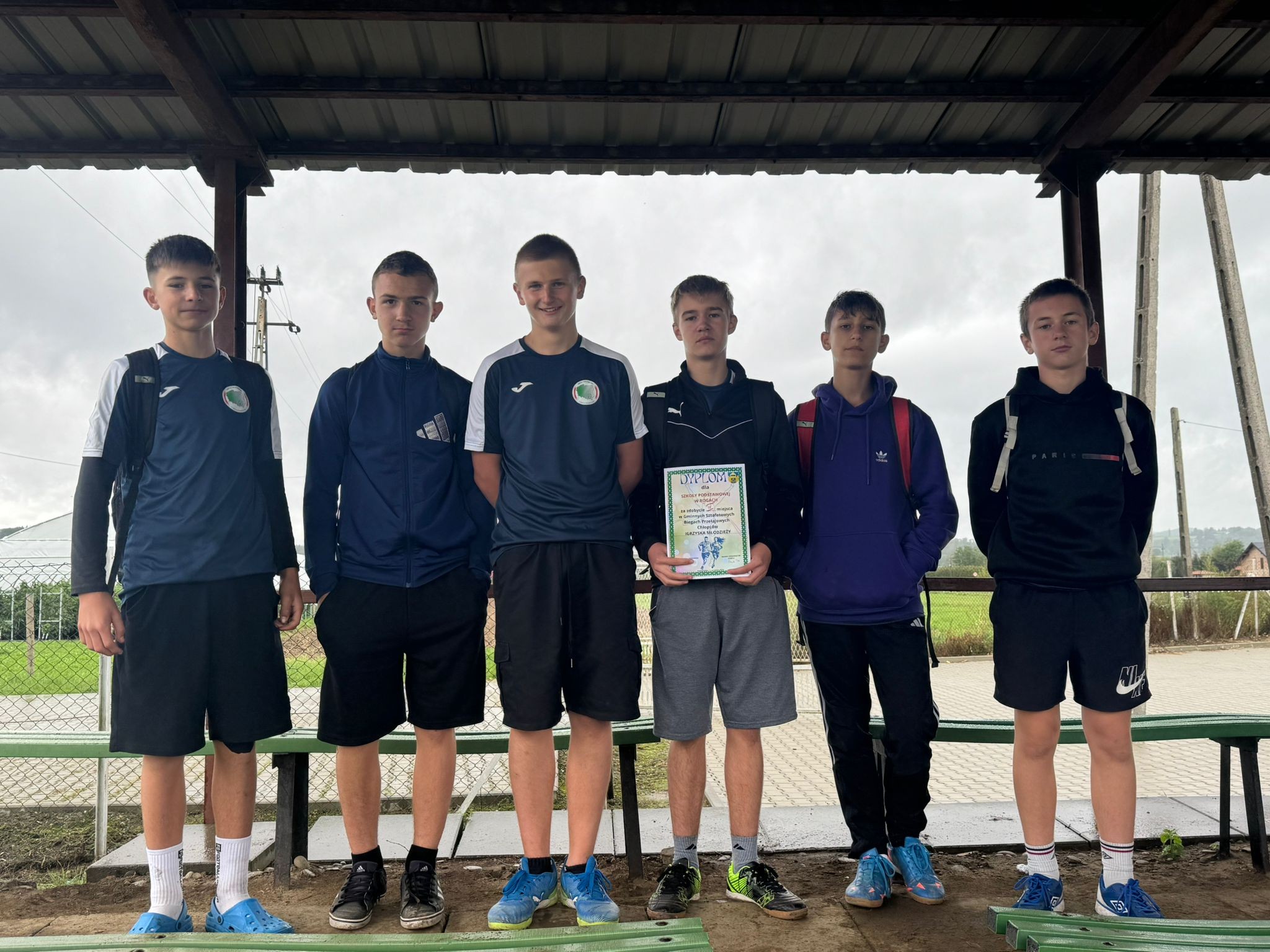 Gminne zawody w sztafetowych biegach przełajowych