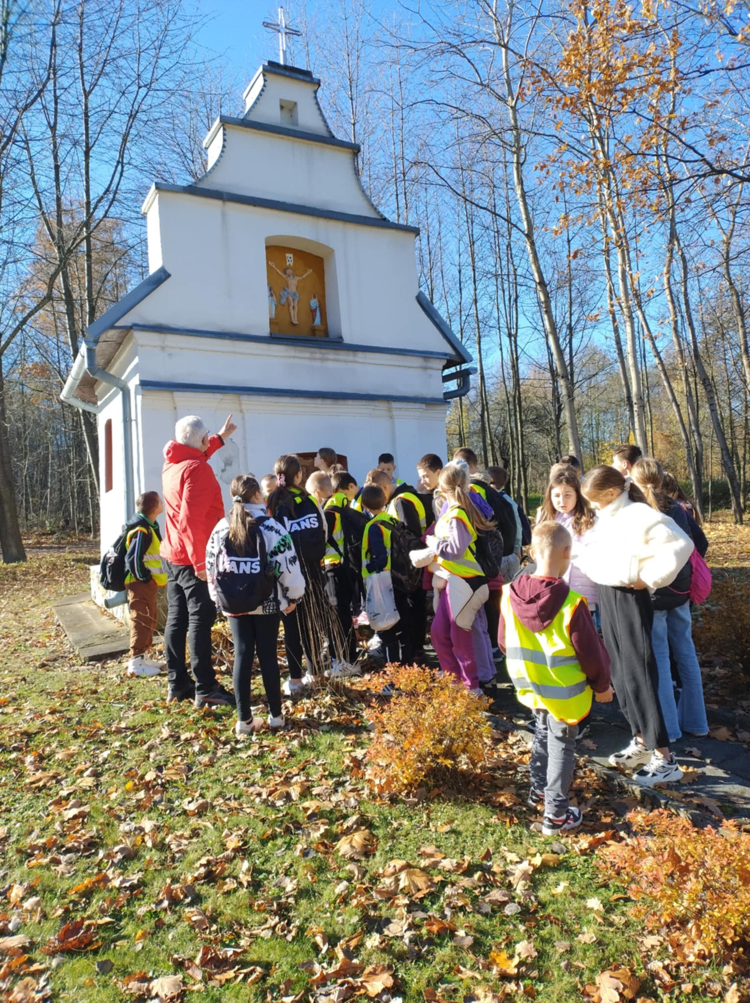 Piesza wycieczka na Cmentarz w Podegrodziu