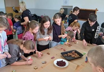 Pieczenie pierniczków z Kołem Gospodyń i Gospodarzy Wiejskich 