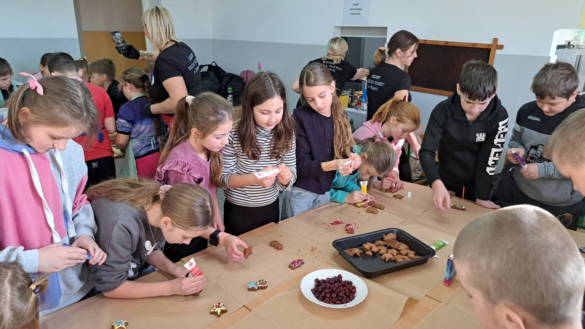 Pieczenie pierniczków z Kołem Gospodyń i Gospodarzy Wiejskich 