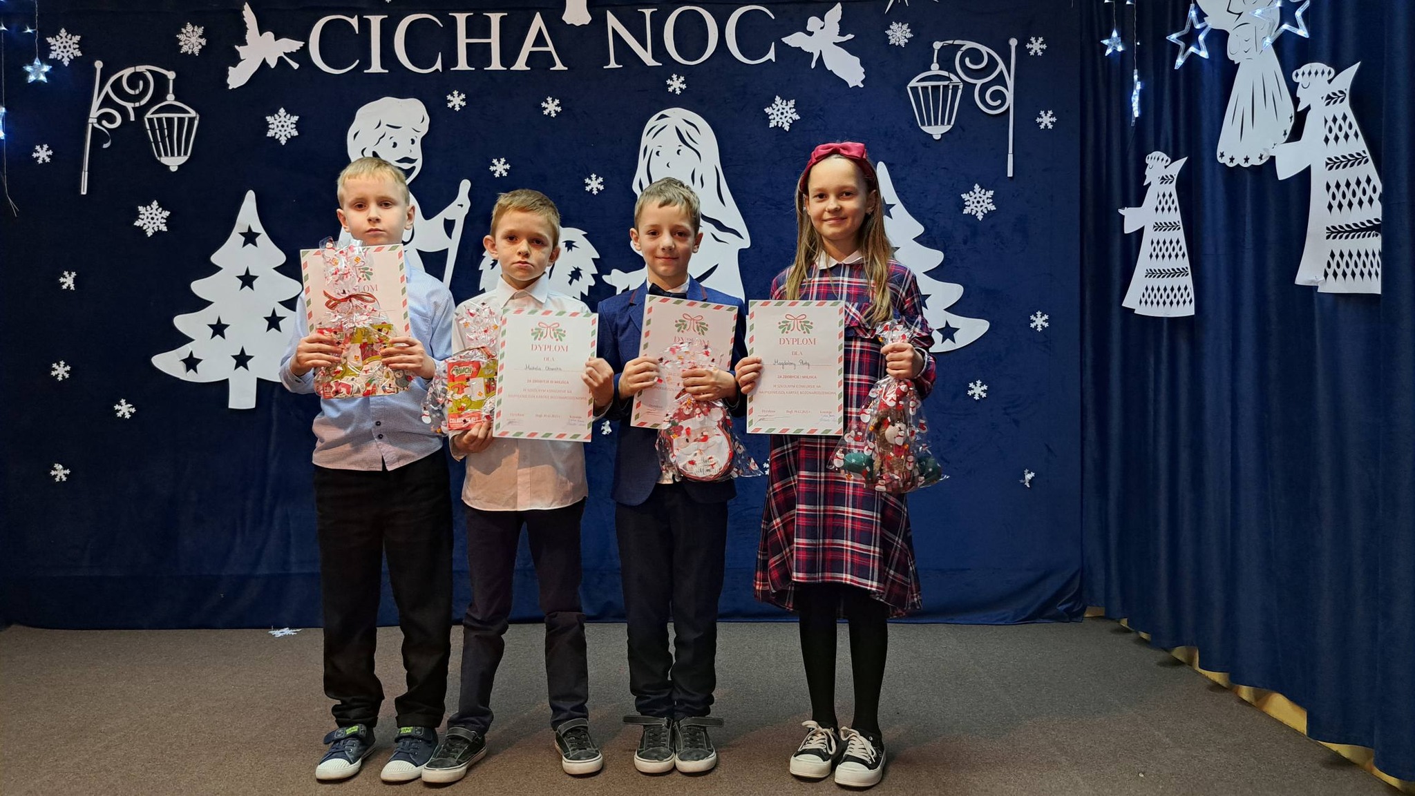 Konkurs na najpiękniejszą kartkę bożonarodzeniową oraz gwiazdę