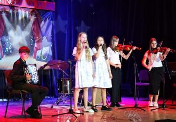 VIII Powiatowy Konkurs Piosenki Angielskiej „Let's Sing and Play”