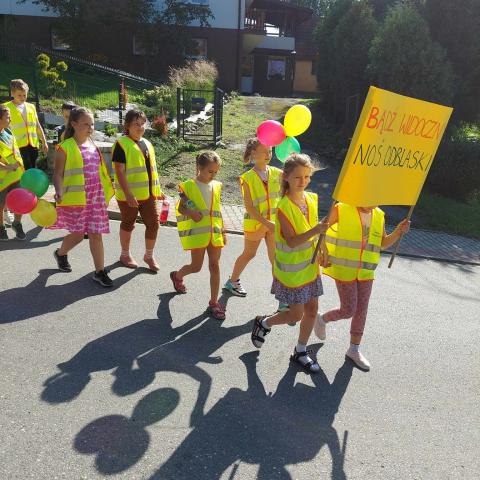 Odblaskowy marsz klasy III